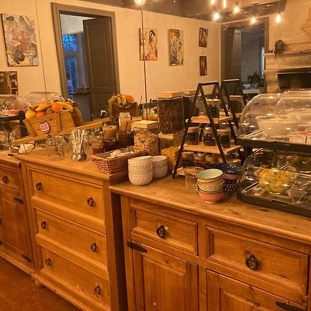 Logis Domaine De Peyrolade Bed & Breakfast Daux Bagian luar foto